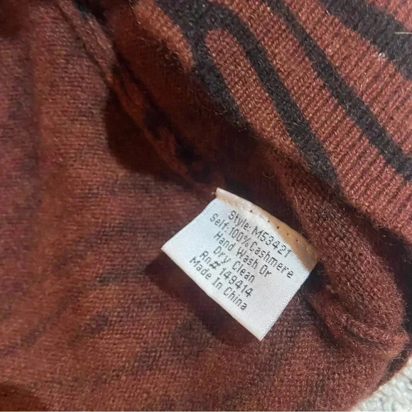 Johnny Was 100% Cashmere Tiger Striped Pullover Sweater Sz S - Picture 6 of 7